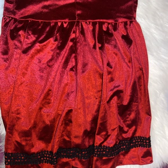 Little Red Riding Hood Attire - Picture 6 of 9